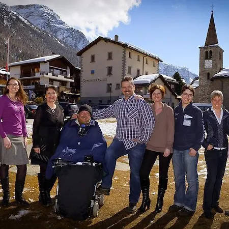 Touring Cheminee Apartment