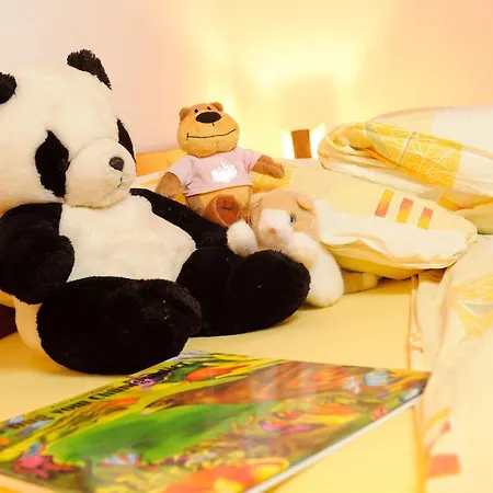 Touring Cheminee Apartment