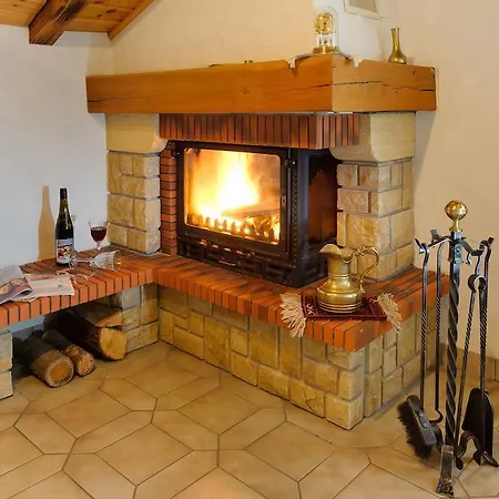 Touring Cheminee Апартаменты Грахен